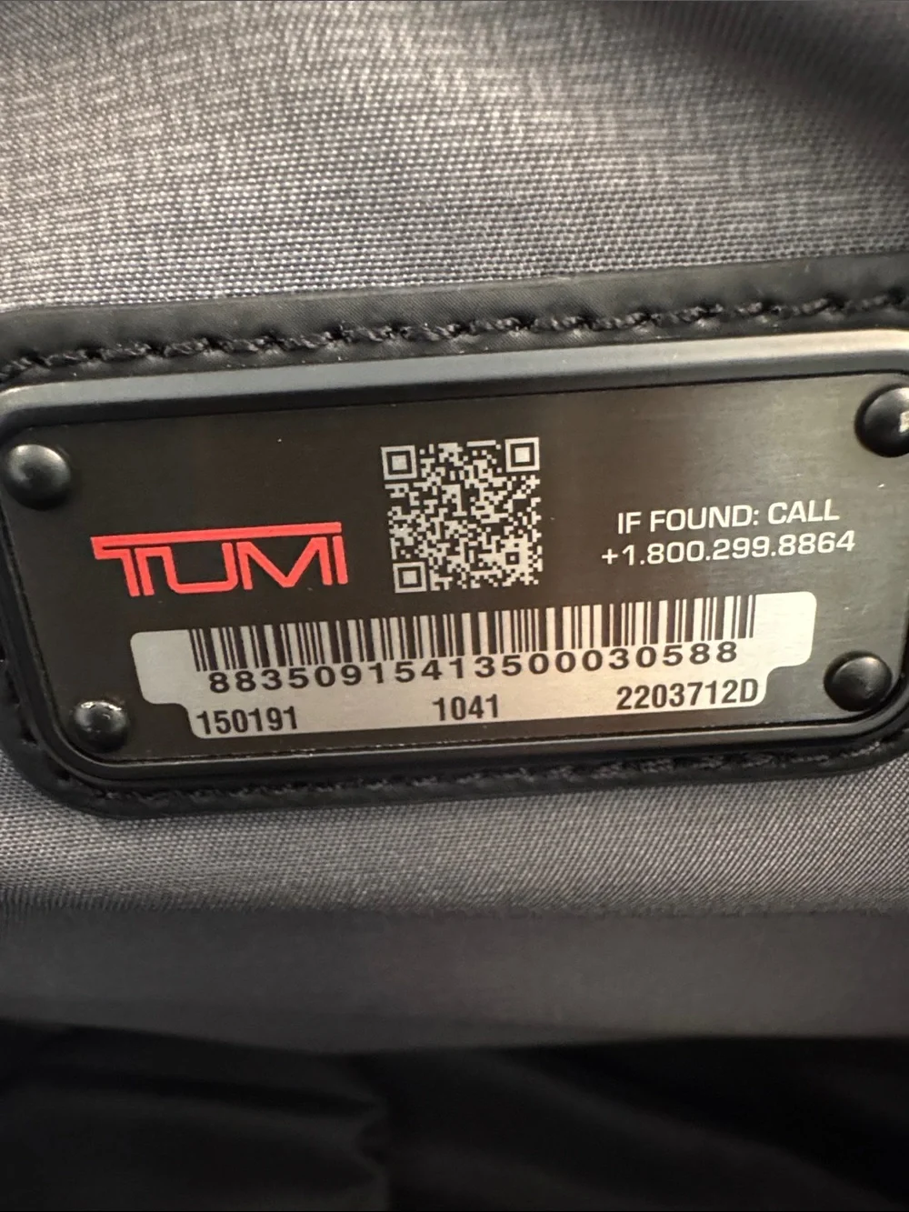 Tumi Sport Black Men’s golf Duffel with Detachable Shoulder Strap NWT